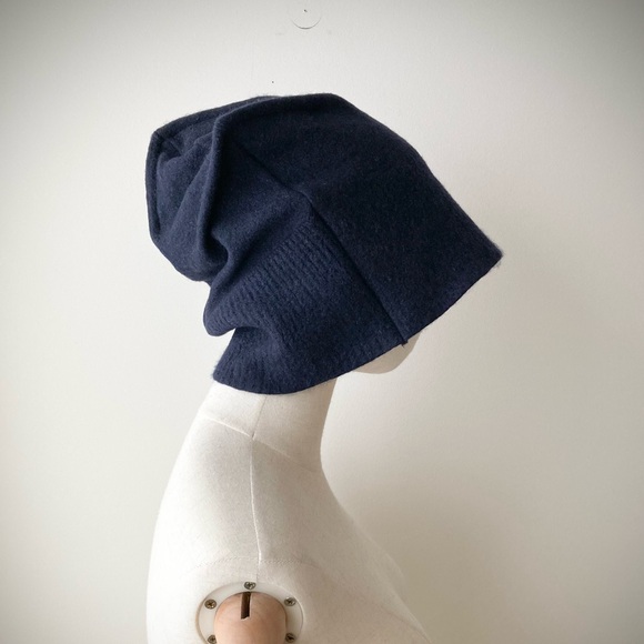 joodito origami crown 100% cashmere sweater hat felted bucket beanie dark blue main image 8
